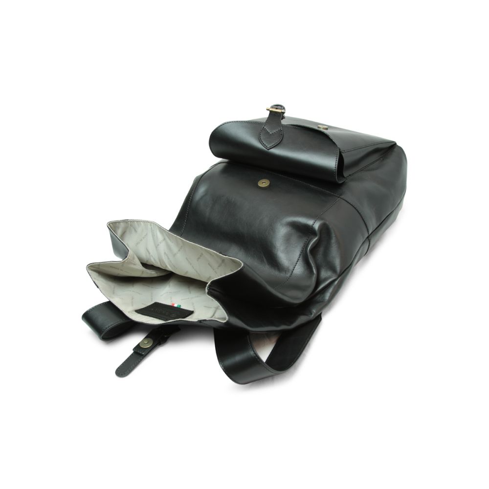 Vincent Leather Backpack — Full-Grain Italian Leather